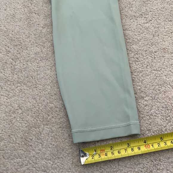 Lululemon Crop - Picture 12 of 15
